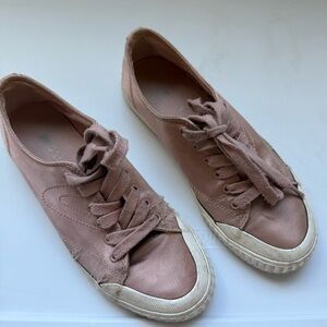 TRETON Marley Low Top Lace-up Sneakers in Pink